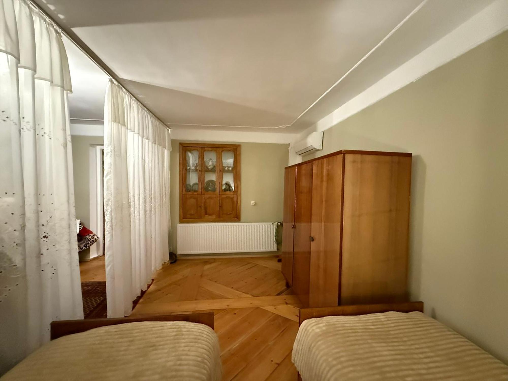 Guest House T&N Kutaisi Exterior photo