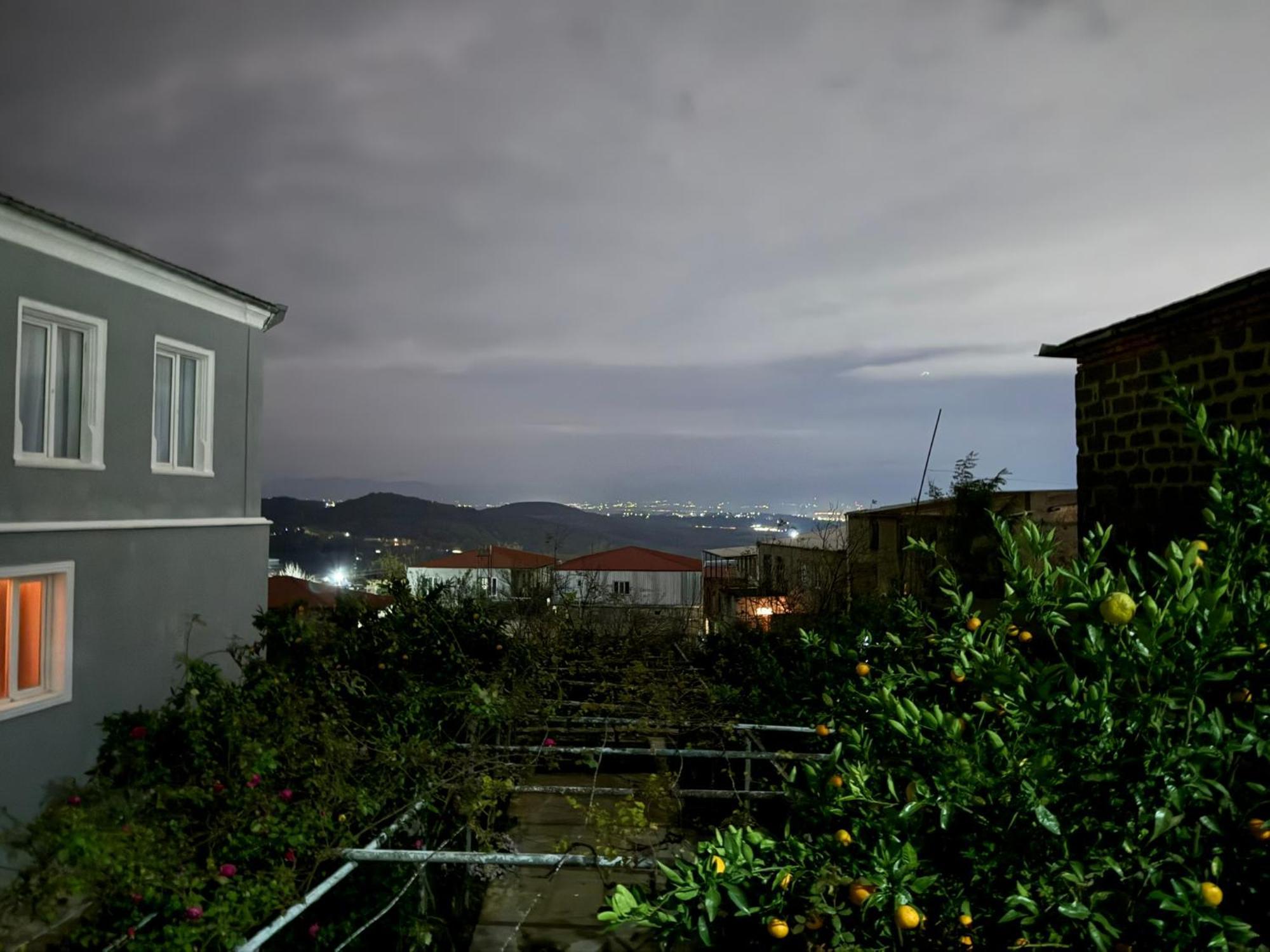 Guest House T&N Kutaisi Exterior photo