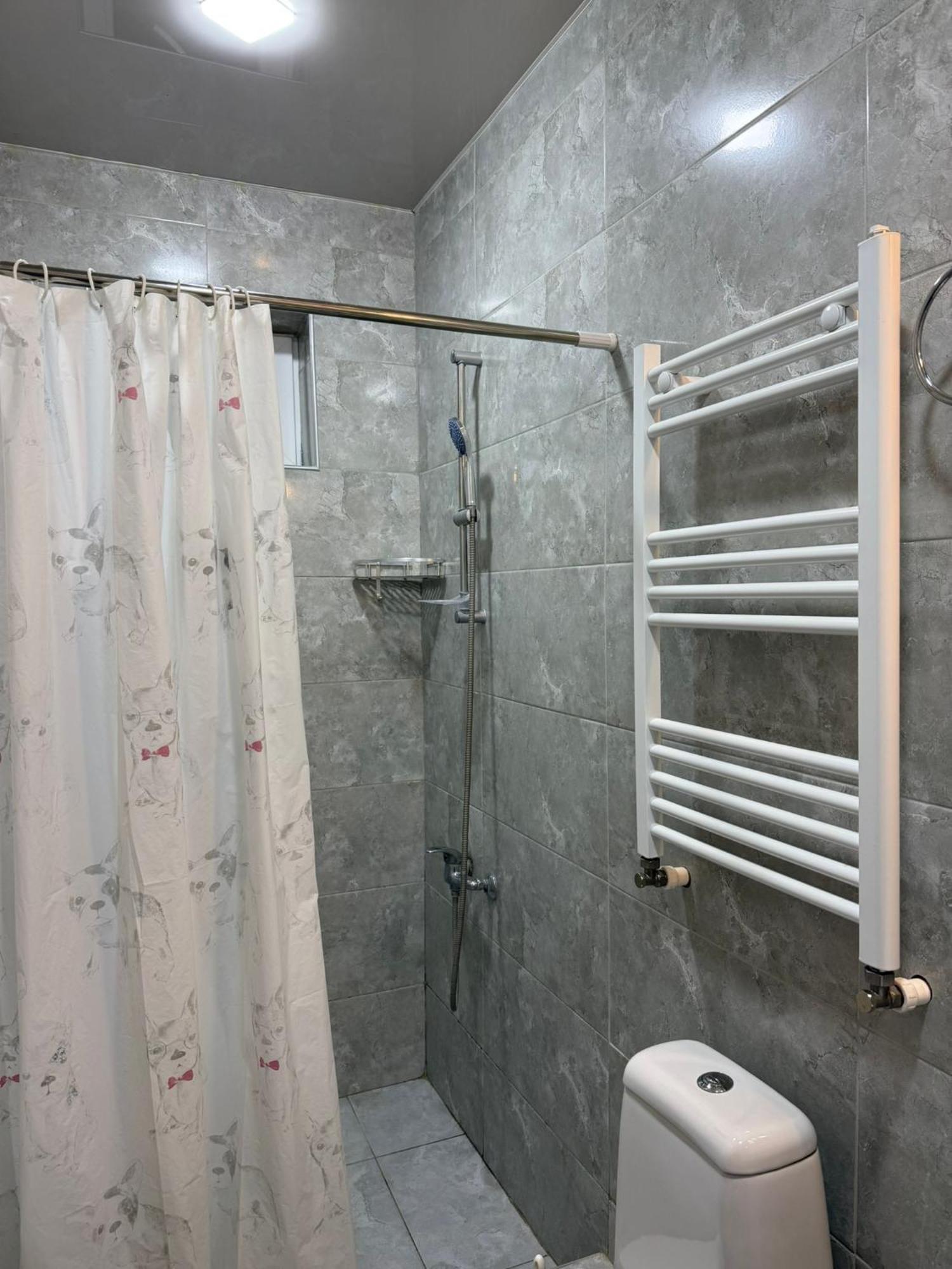 Guest House T&N Kutaisi Exterior photo