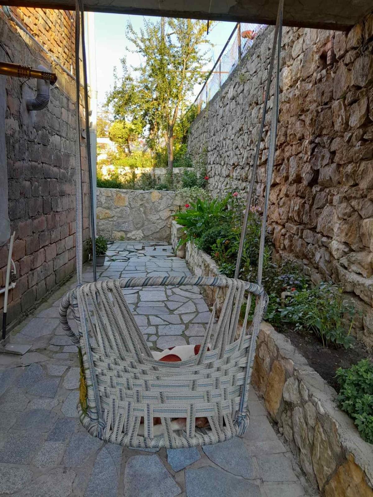 Guest House T&N Kutaisi Exterior photo