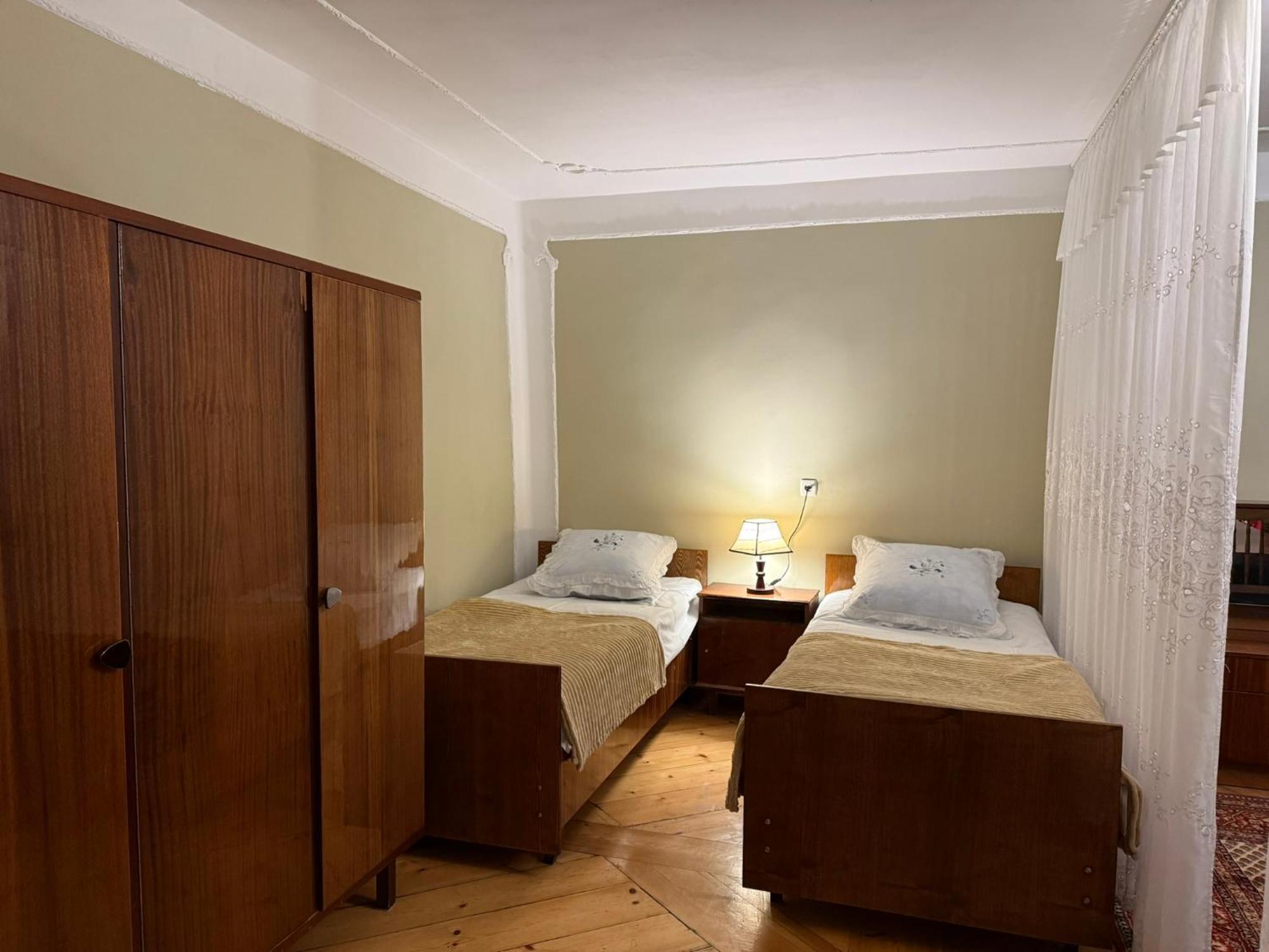 Guest House T&N Kutaisi Exterior photo