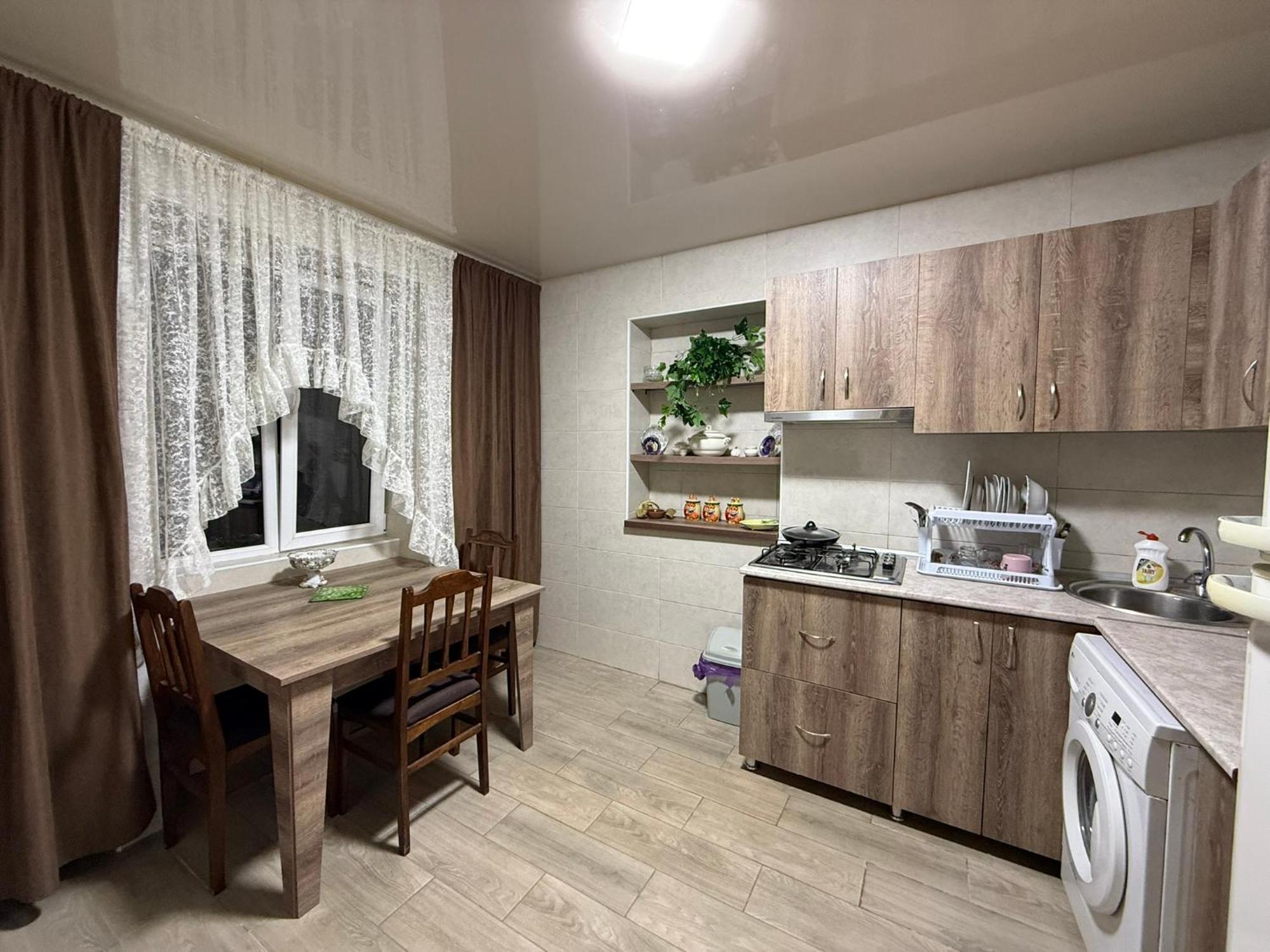 Guest House T&N Kutaisi Exterior photo