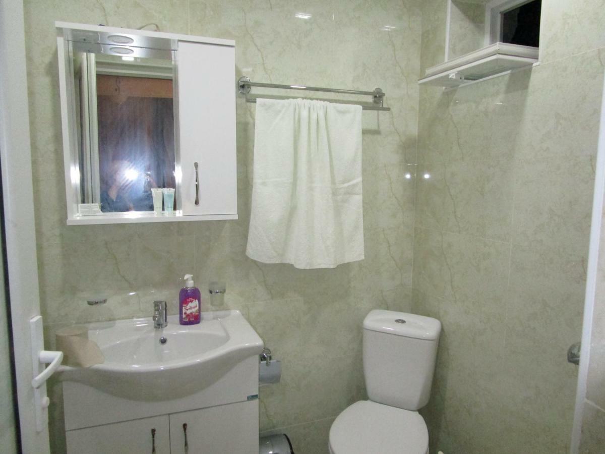 Guest House T&N Kutaisi Exterior photo
