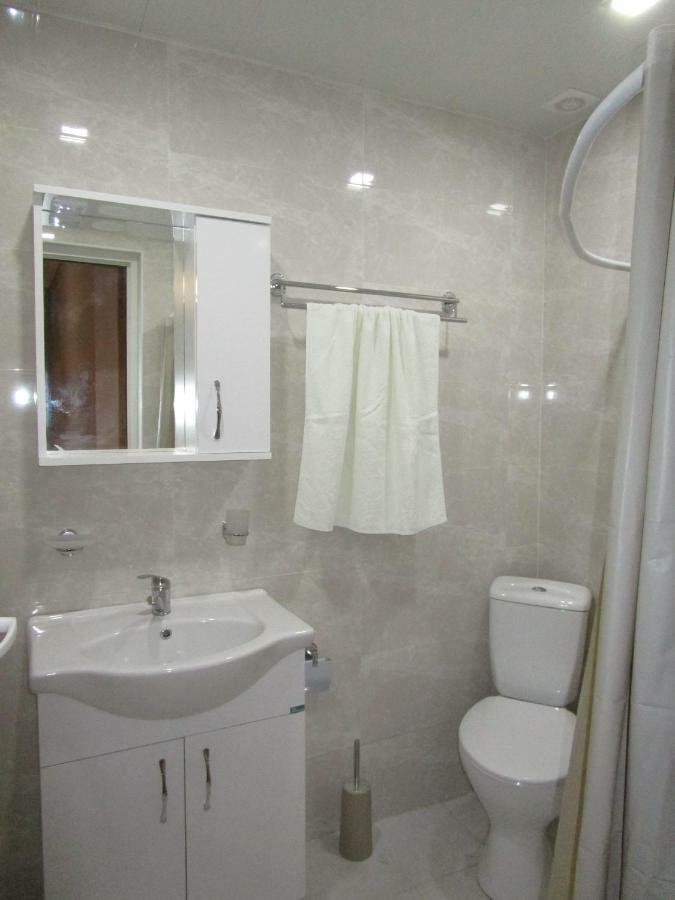 Guest House T&N Kutaisi Exterior photo